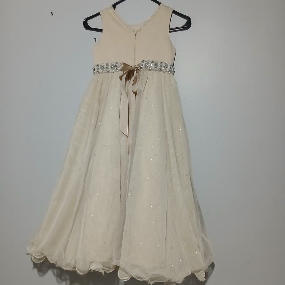 Chantilly Place Girls Long Elegant Sleeveless Dress. Size 6 - Picture 5 of 16